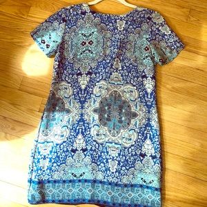 Women’s patterned short-sleeve dress